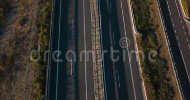 高速公路、高速公路和高速公路的俯视图